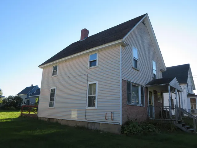 $54,900 | 43 2nd Street, Milo, ME 04463