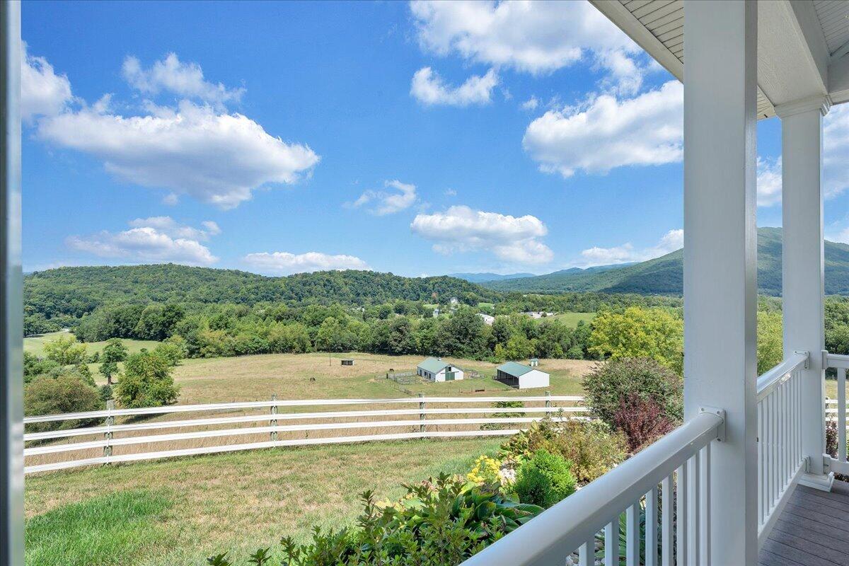 544 Pico Road Buchanan, VA 24066 - Photo 12 of 164 008-MIB06107