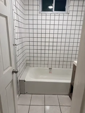 $2,400 | 87 Hilldale Avenue, Unit 1, Haverhill, MA 01832