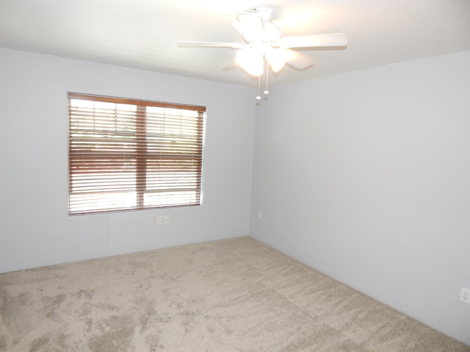 157 Casey Way Central Point, OR 97502 - Photo 21 of 28 Junior Suite