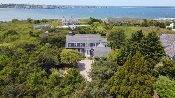 $12,250,000 | 6 Berkeley Avenue, Nantucket, MA 02554