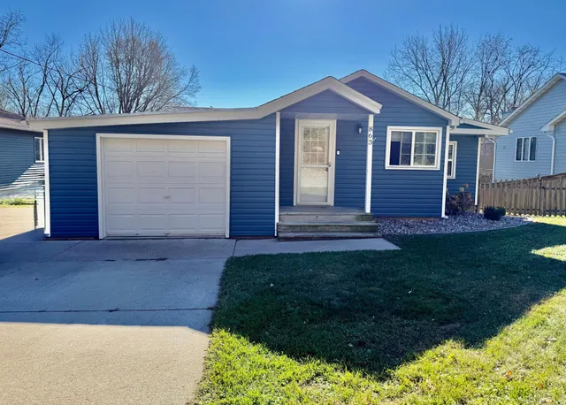 $200,000 | 863 West Burns Valley Road, Winona, MN 55987