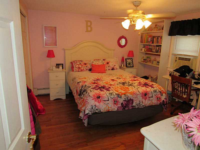 34 Patterson Avenue Warren, RI 02885 - Photo 12 of 20 Bedroom.