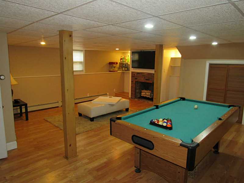 34 Patterson Avenue Warren, RI 02885 - Photo 13 of 20 Bonus Room.