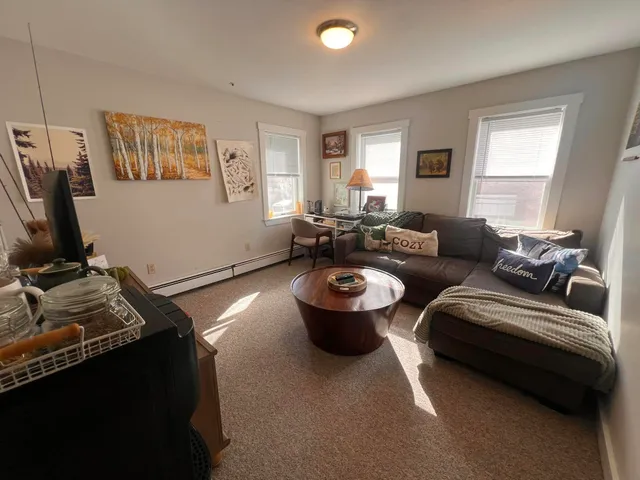 $1,700 | 39 St Thomas Street, Unit E, Dover, NH 03820