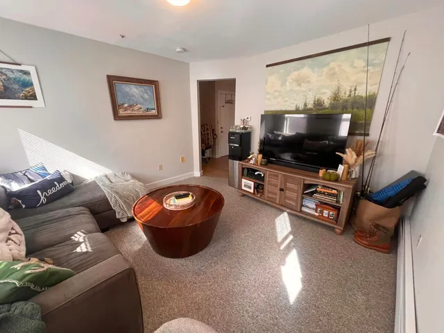 $1,700 | 39 St Thomas Street, Unit E, Dover, NH 03820