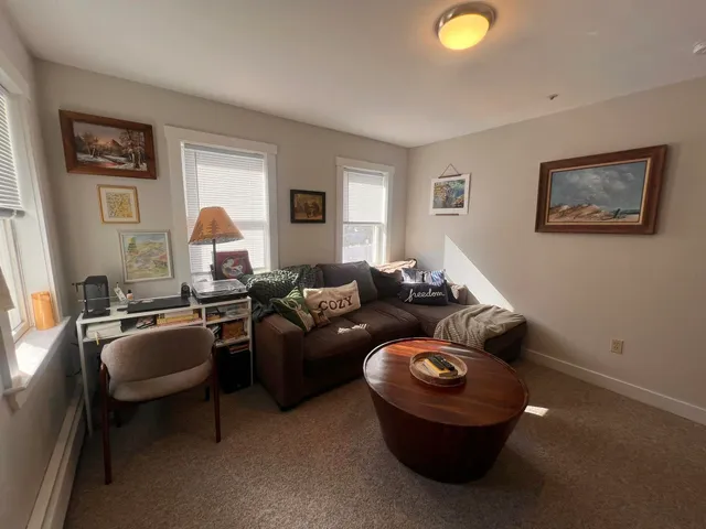 $1,700 | 39 St Thomas Street, Unit E, Dover, NH 03820