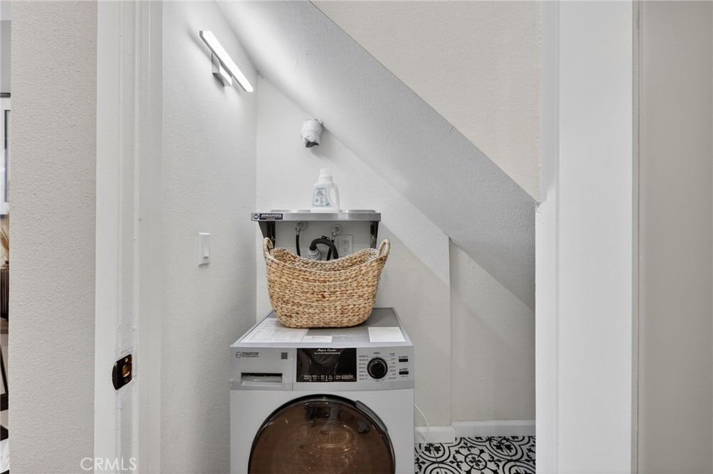 2500 Abbot Kinney Boulevard, Unit 9 Venice, CA 90291 - Photo 12 of 32