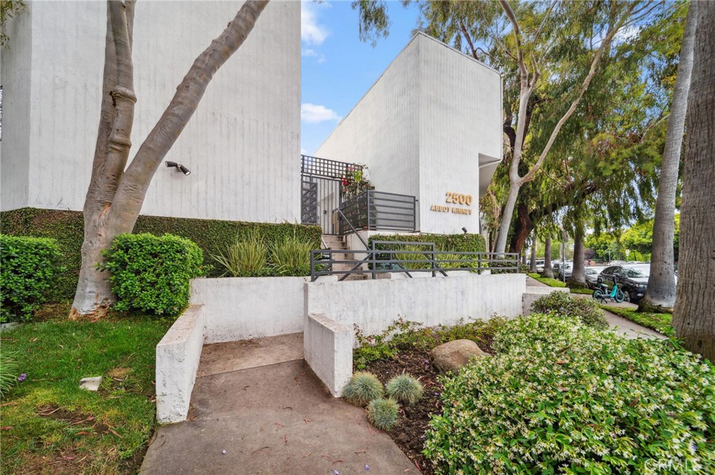 2500 Abbot Kinney Boulevard, Unit 9 Venice, CA 90291 - Photo 29 of 32