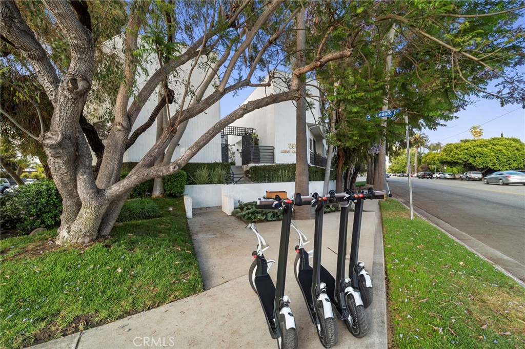 2500 Abbot Kinney Boulevard, Unit 9 Venice, CA 90291 - Photo 30 of 32