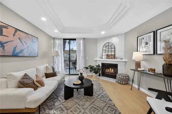 $5,500 | 2500 Abbot Kinney Boulevard, Unit 9, Venice, CA 90291