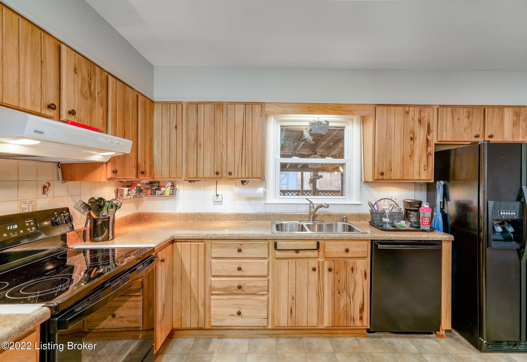 166 Woodlark Road Versailles, KY 40383 - Photo 6 of 27 Kitchen