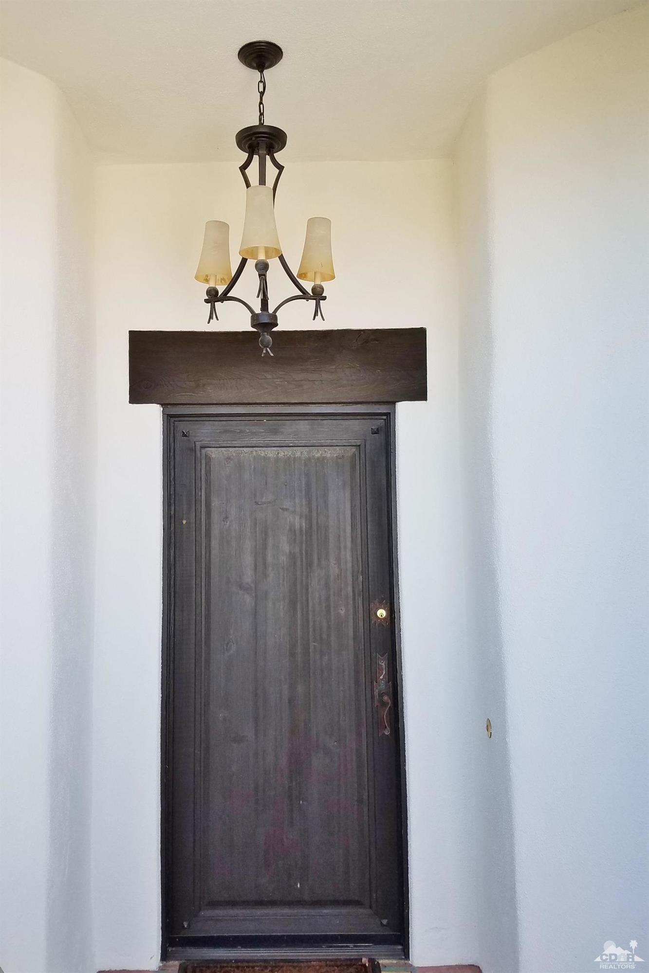 52225 Avenida Obregon La Quinta, CA 92253 - Photo 9 of 34 a view of a hallway