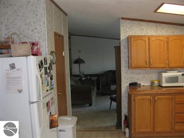 1200 Rasho Road Traverse City, MI 49696 - Photo 8 of 22 1731002-7.JPG