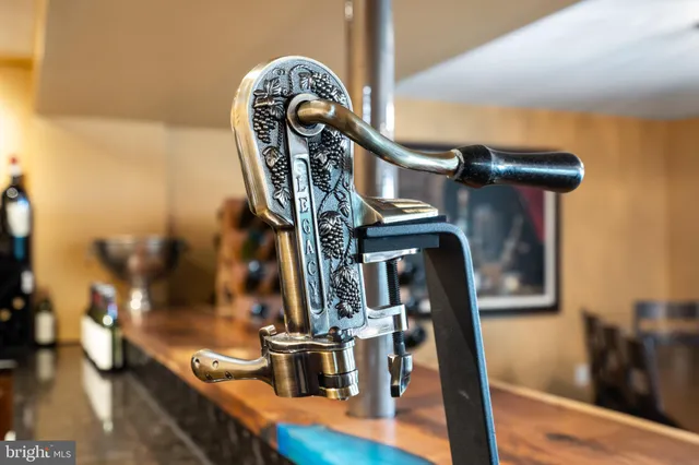 $1,700,000 | 9831 Fox Road, Frederick, MD 21702