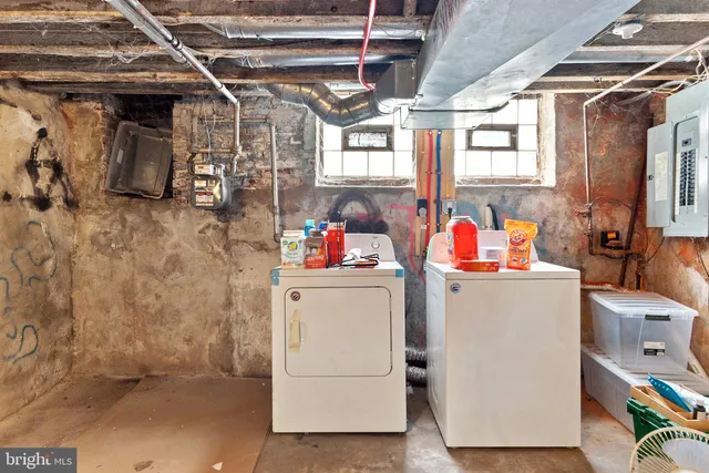 a view of a dinning room with a backyard