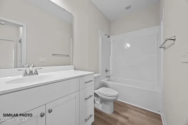 $455,900 | 1109 Lunenburg Place, Richlands, NC 28574