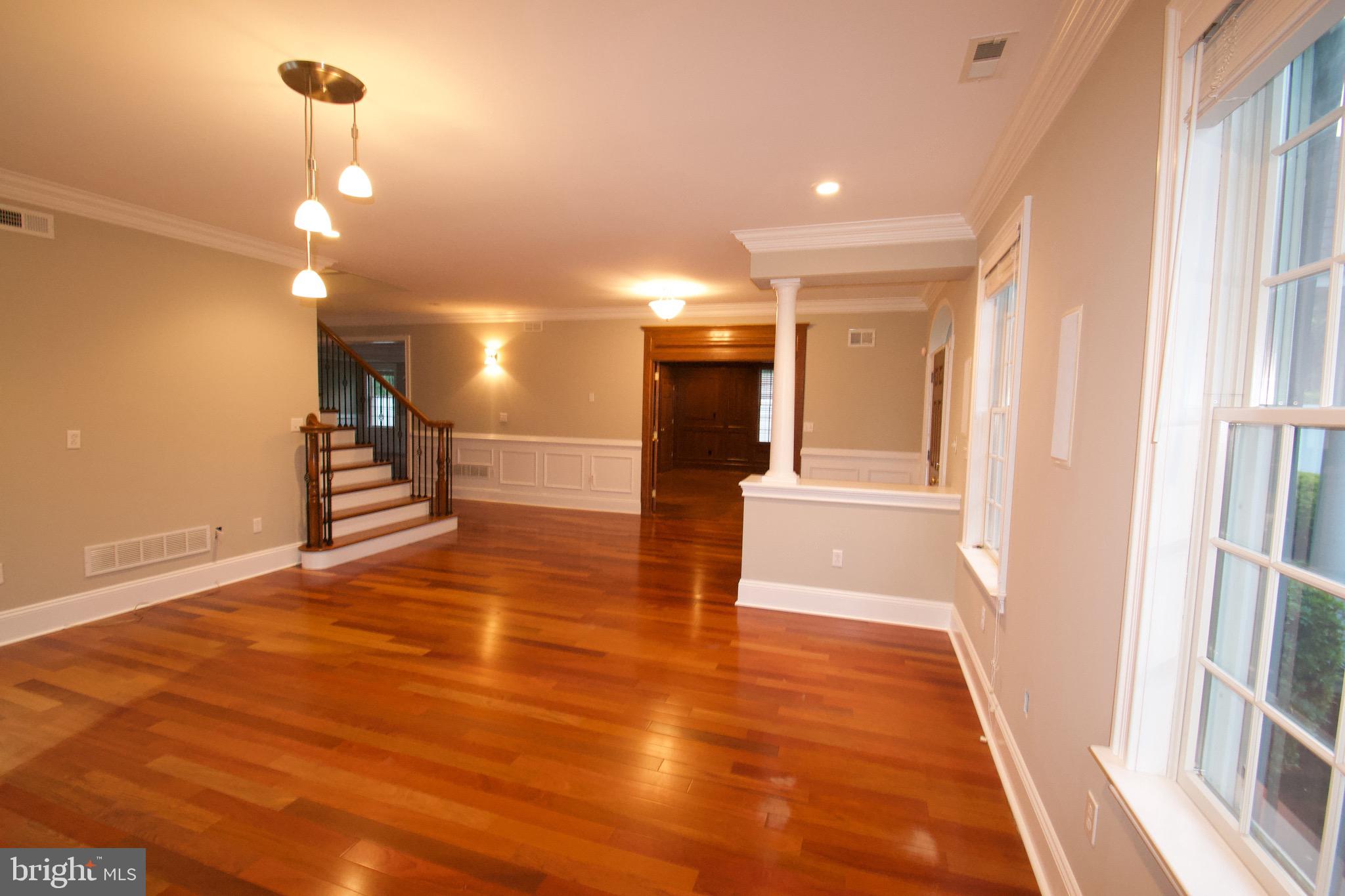 811 Egypt Road Phoenixville, PA 19460 - Photo 18 of 60 Living Room