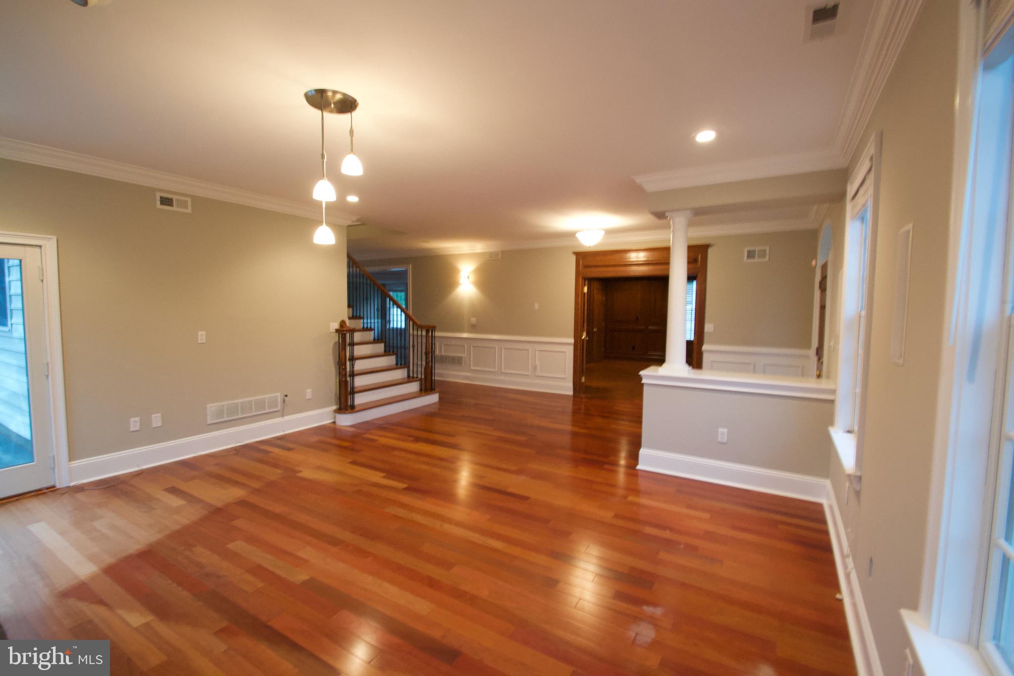 811 Egypt Road Phoenixville, PA 19460 - Photo 19 of 60 Living Room
