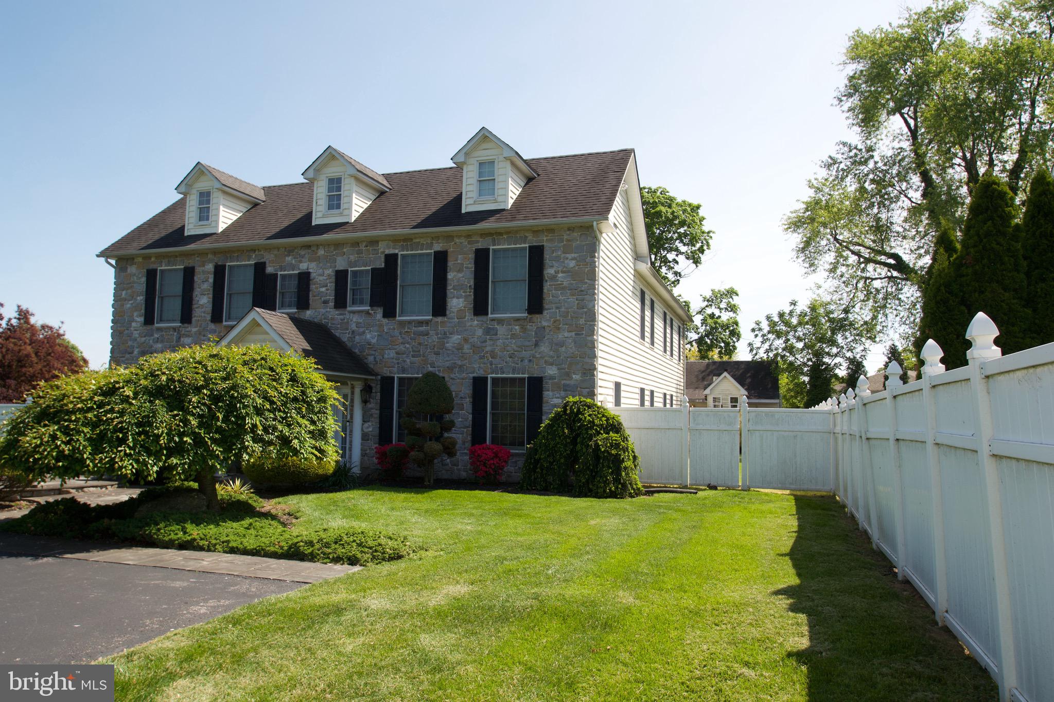 811 Egypt Road Phoenixville, PA 19460 - Photo 5 of 60 Exterior Front