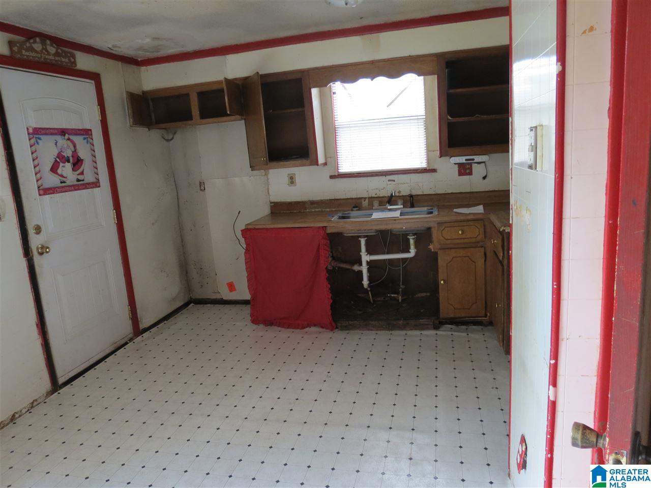 1357 Hall Street Southwest Birmingham, AL 35211 - Photo 13 of 20