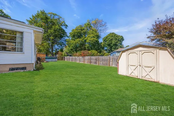 a view of garden with house