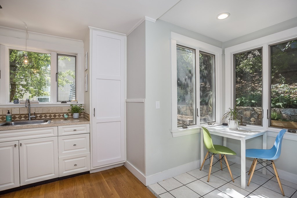80 Edgecliff Road, Unit 1 Watertown, MA 02472 - Photo 11 of 26 Gallery Image 11