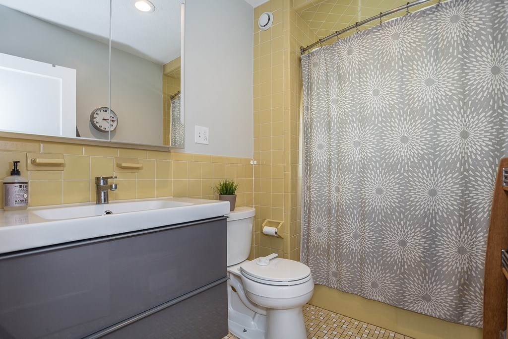 80 Edgecliff Road, Unit 1 Watertown, MA 02472 - Photo 15 of 26 Gallery Image 15