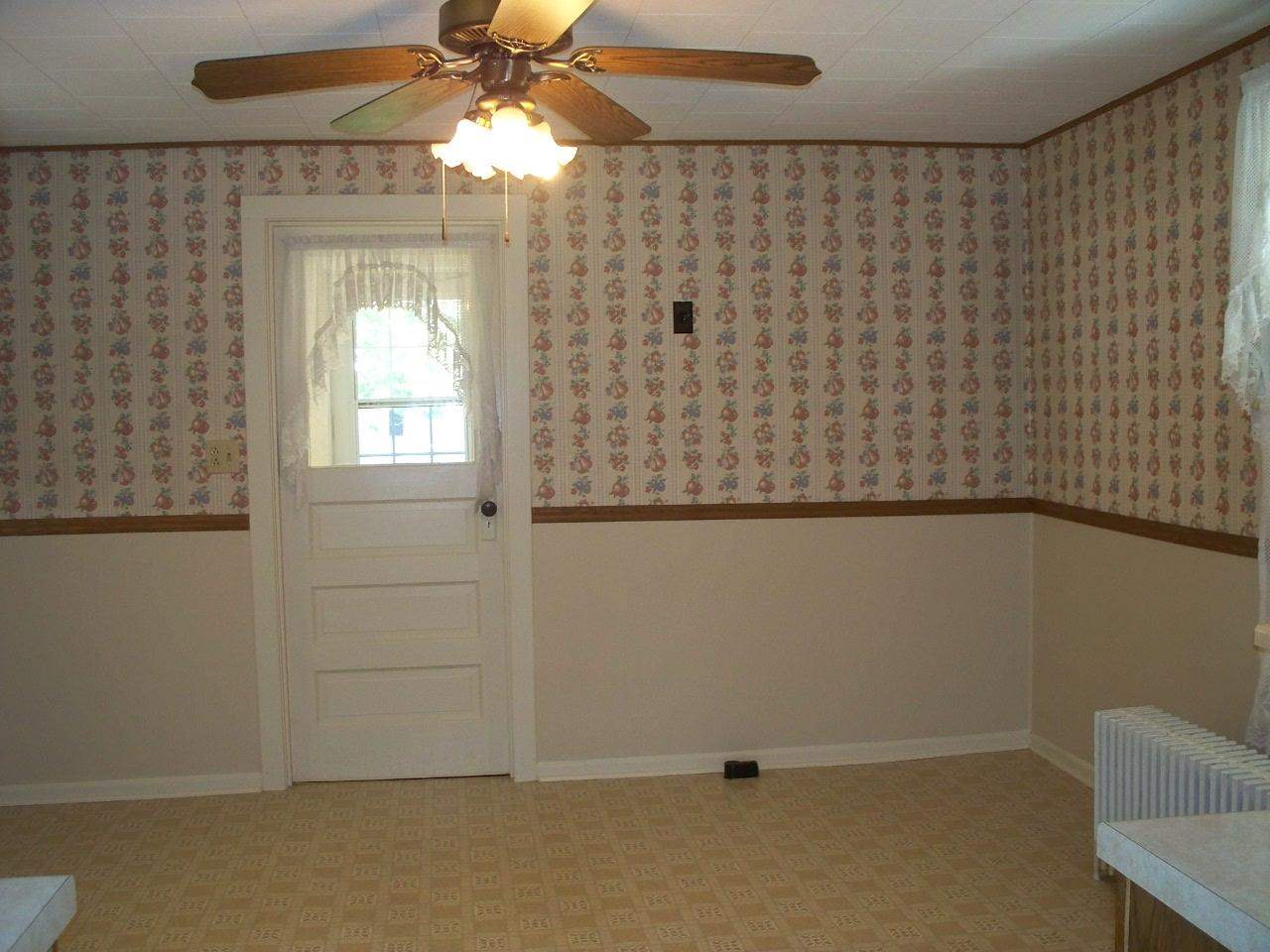 301 West Main Street Atkinson, IL 61235 - Photo 9 of 14