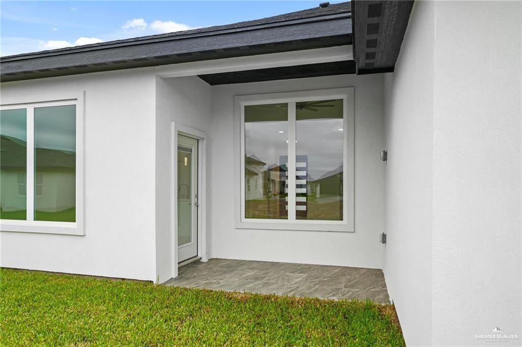 2737 East Conroe Road Edinburg, TX 78542 - Photo 13 of 14 a view of an entrance of the house