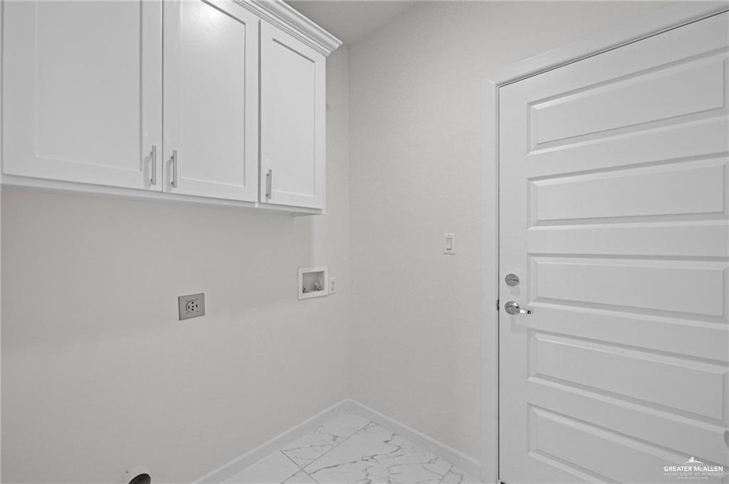 2737 East Conroe Road Edinburg, TX 78542 - Photo 7 of 14 a view of cabinets