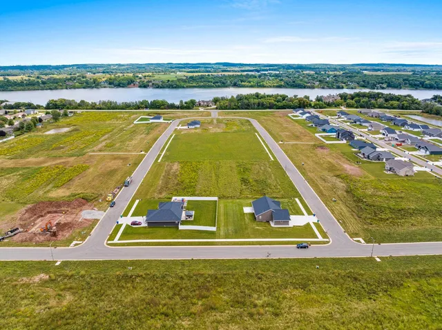 $79,900 | 358 Lansdowne Street, Unit 240, De Pere, WI 54115