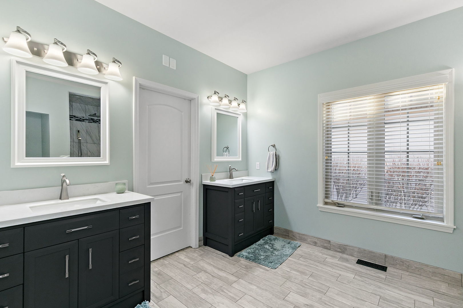 487 Quinlan Avenue DeKalb, IL 60115 - Photo 13 of 24