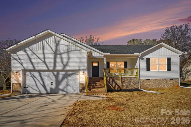 $400,000 | 2025 Picnic Drive, Newton, NC 28658