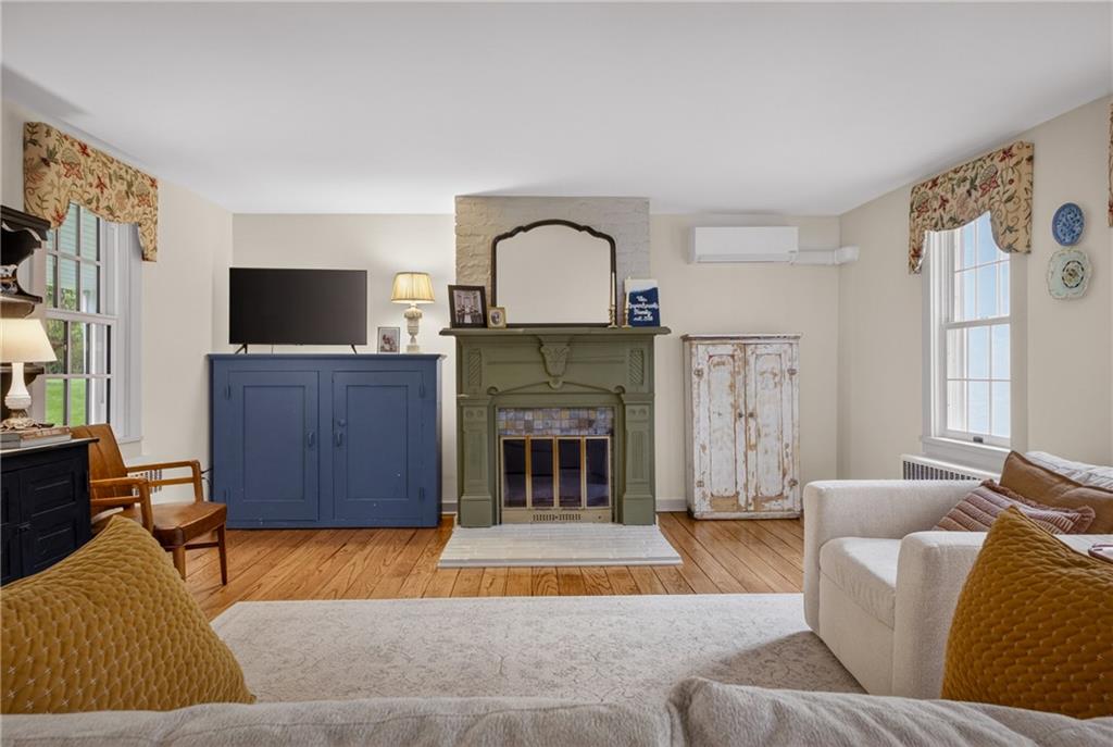 870 Field Club Road Pittsburgh, PA 15238 - Photo 10 of 50 Expansive living spaces filled with natural light