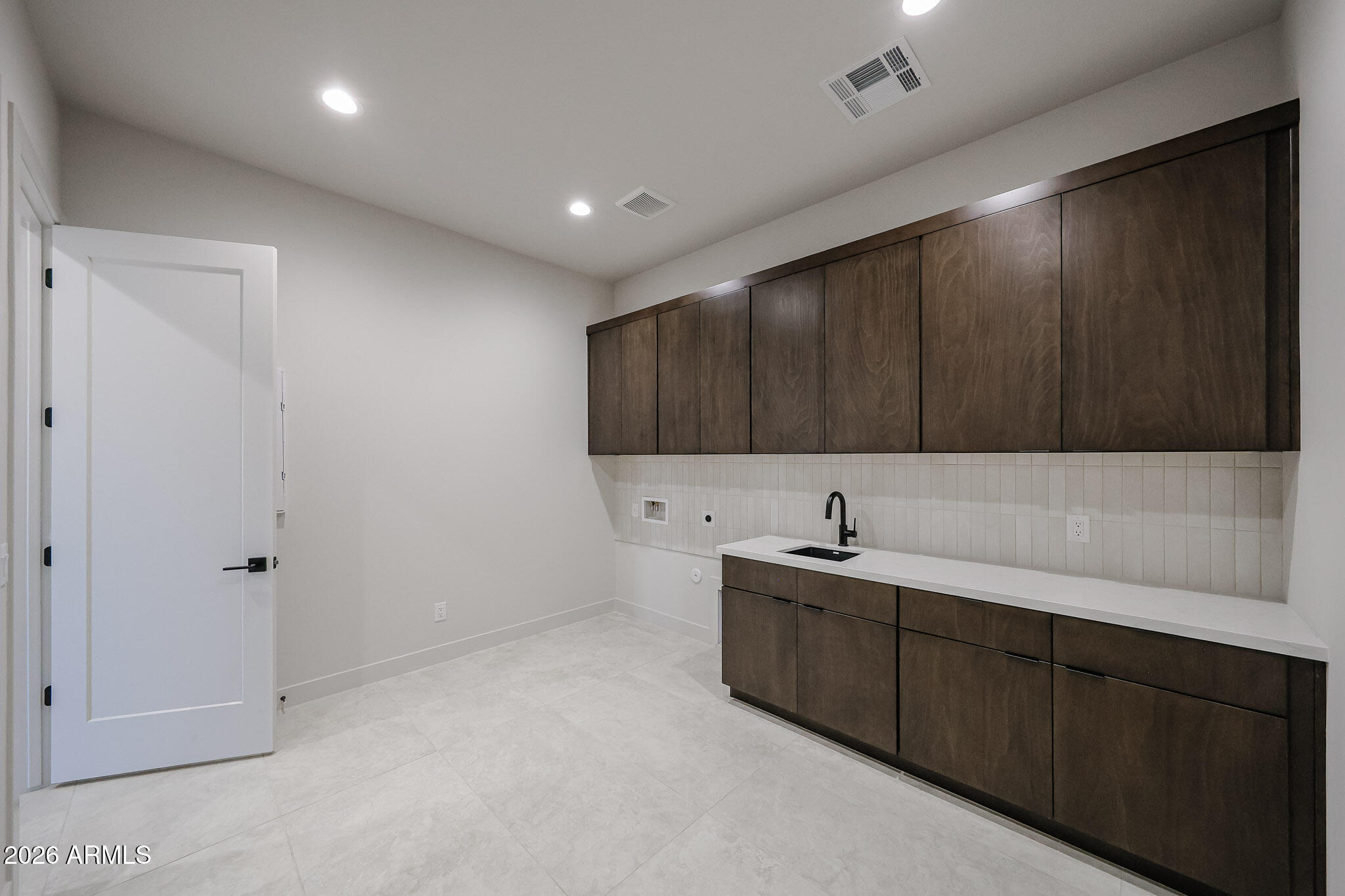 1940 East Creek Canyon Road Phoenix, AZ 85086 - Photo 31 of 66 CC5 36 Laundry 2