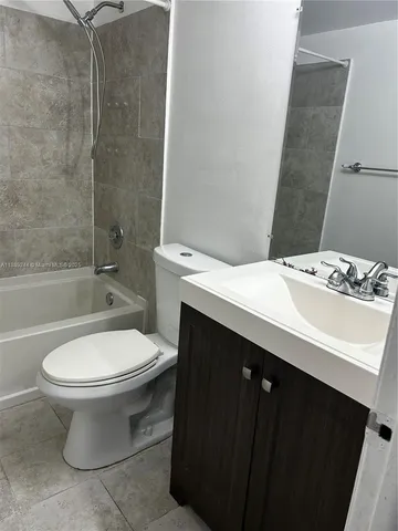 $2,150 | 6955 Northwest 186th Street, Unit F401, Hialeah, FL 33015