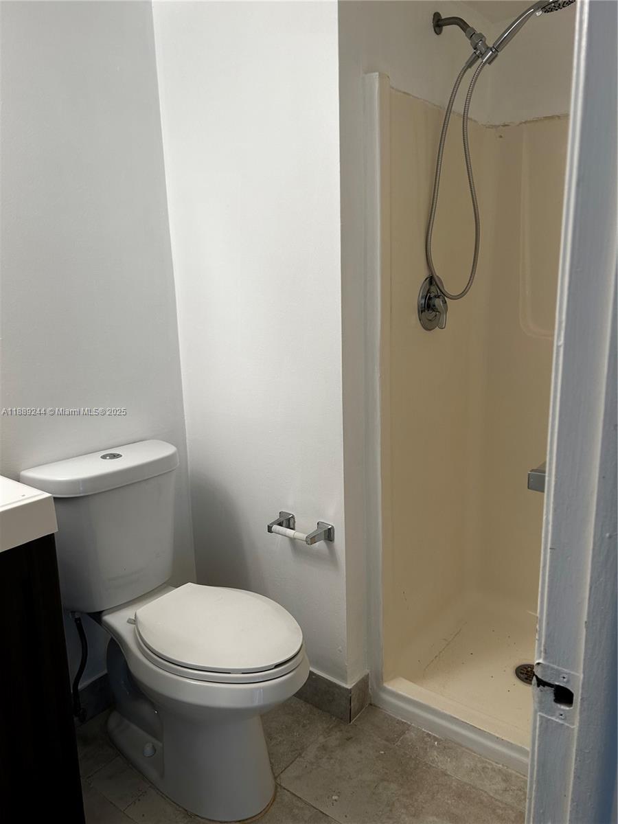 6955 Northwest 186th Street, Unit F401 Hialeah, FL 33015 - Photo 7 of 15