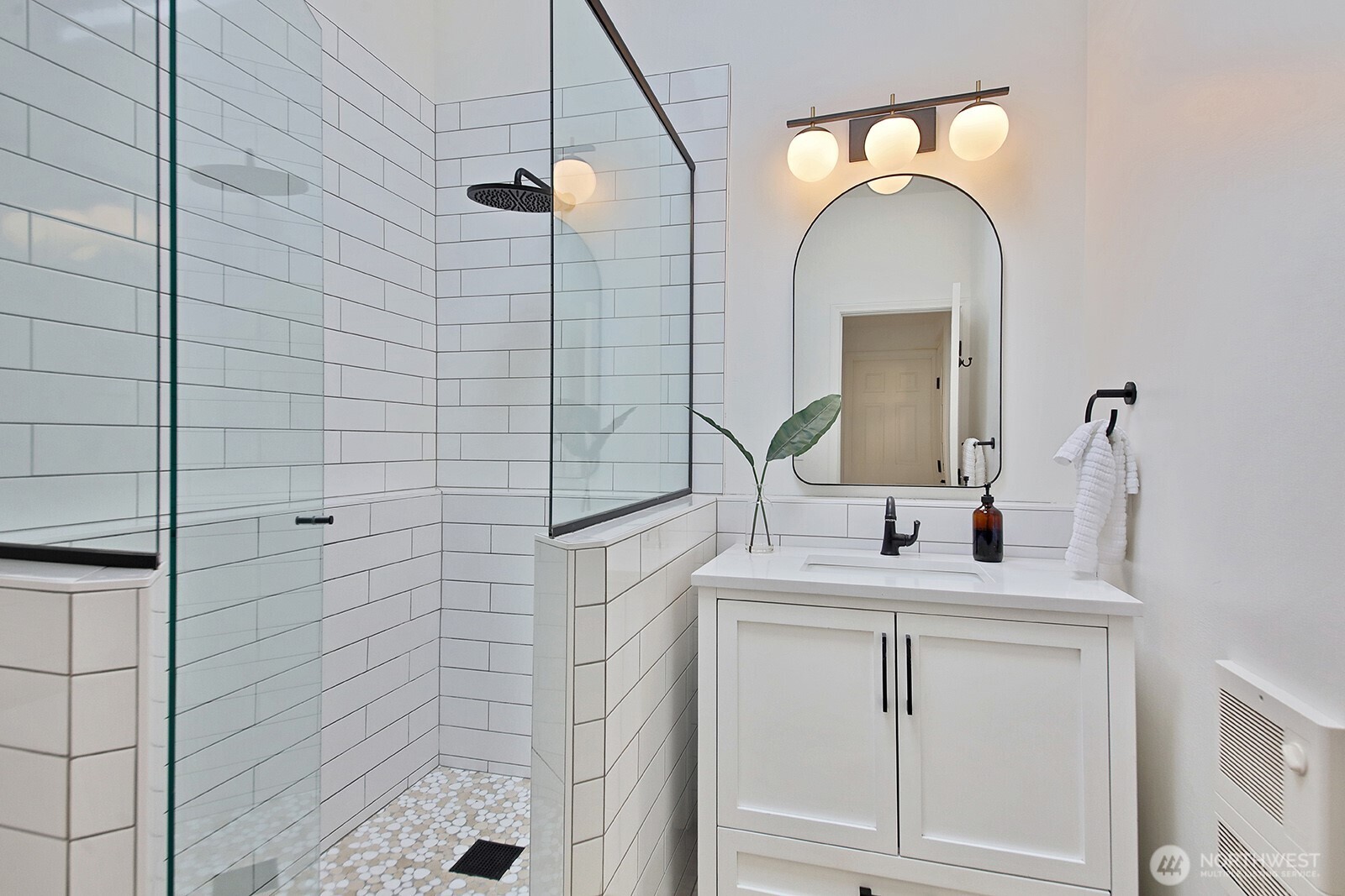 6556 Humphrey Road Clinton, WA 98236 - Photo 31 of 37 Gallery Image 31