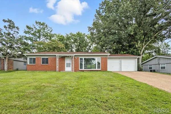 $349,500 | 1018 Tempo Drive, St. Louis, MO 63146