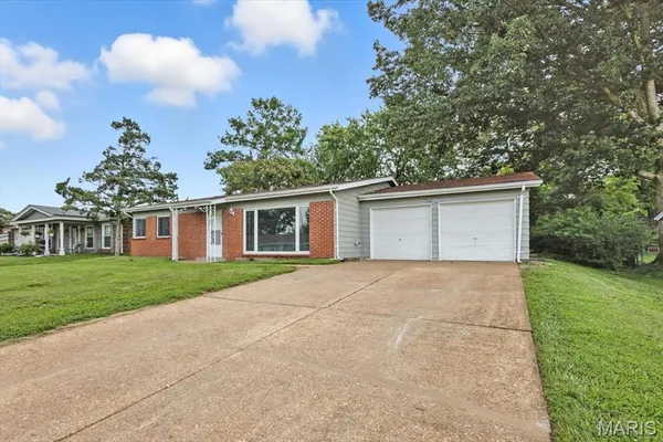 $349,500 | 1018 Tempo Drive, St. Louis, MO 63146