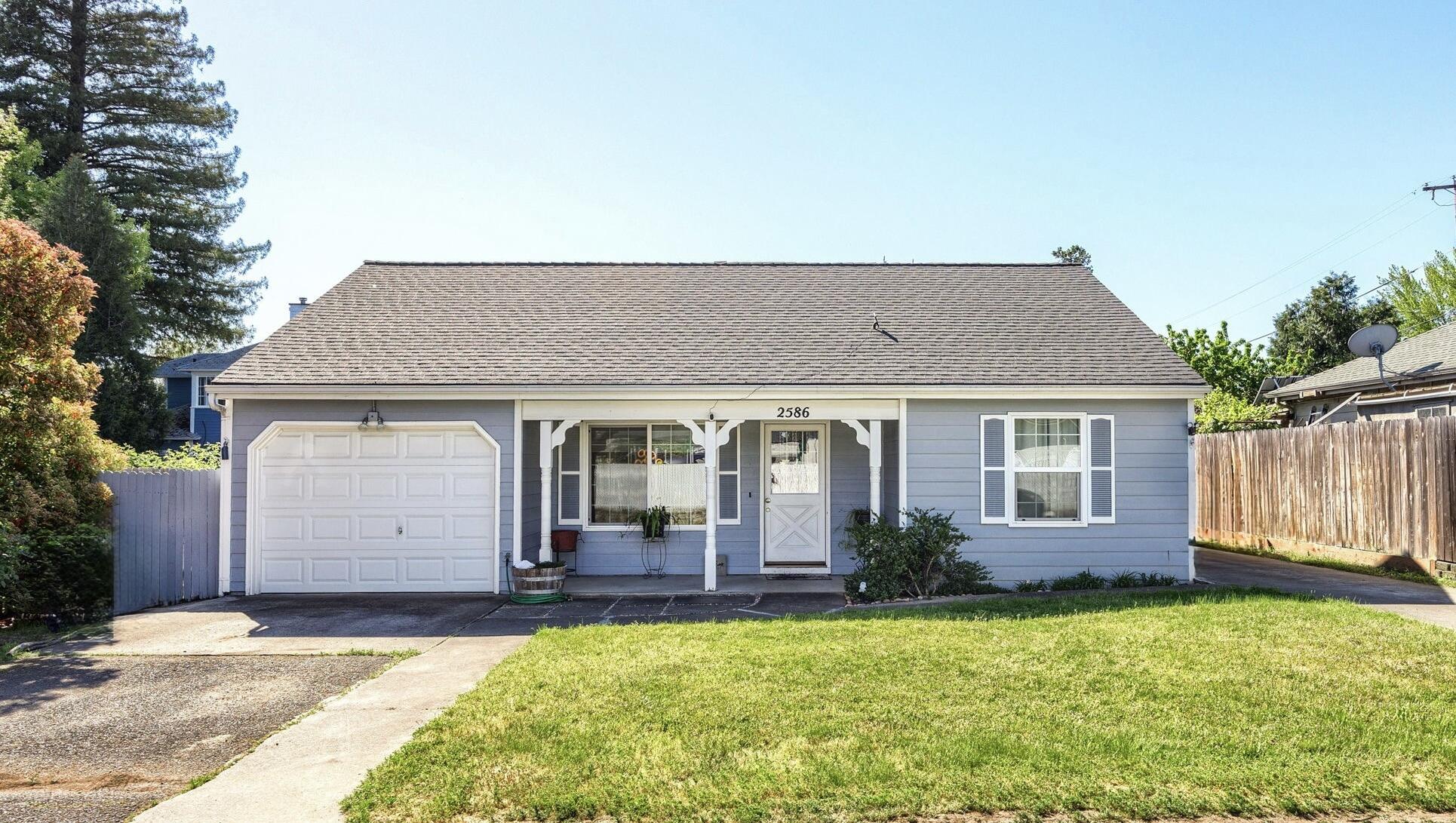 2586 Merriman Road Medford, OR 97501 - Photo 1 of 20 ApxMR (1)