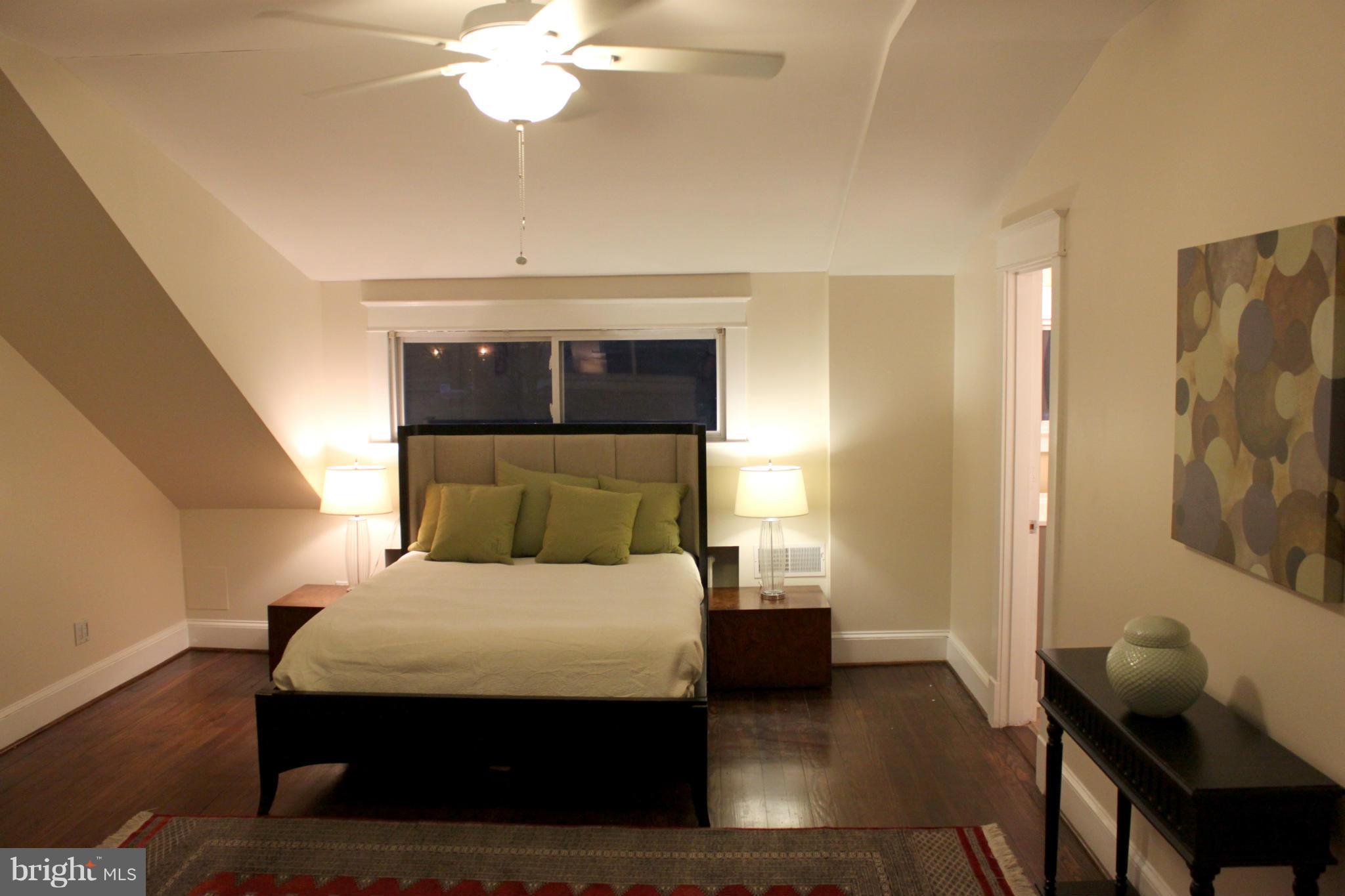 1215 Russell Road Alexandria, VA 22301 - Photo 14 of 24 1215 Russell Road Alexandria VA Master Bedroom UL