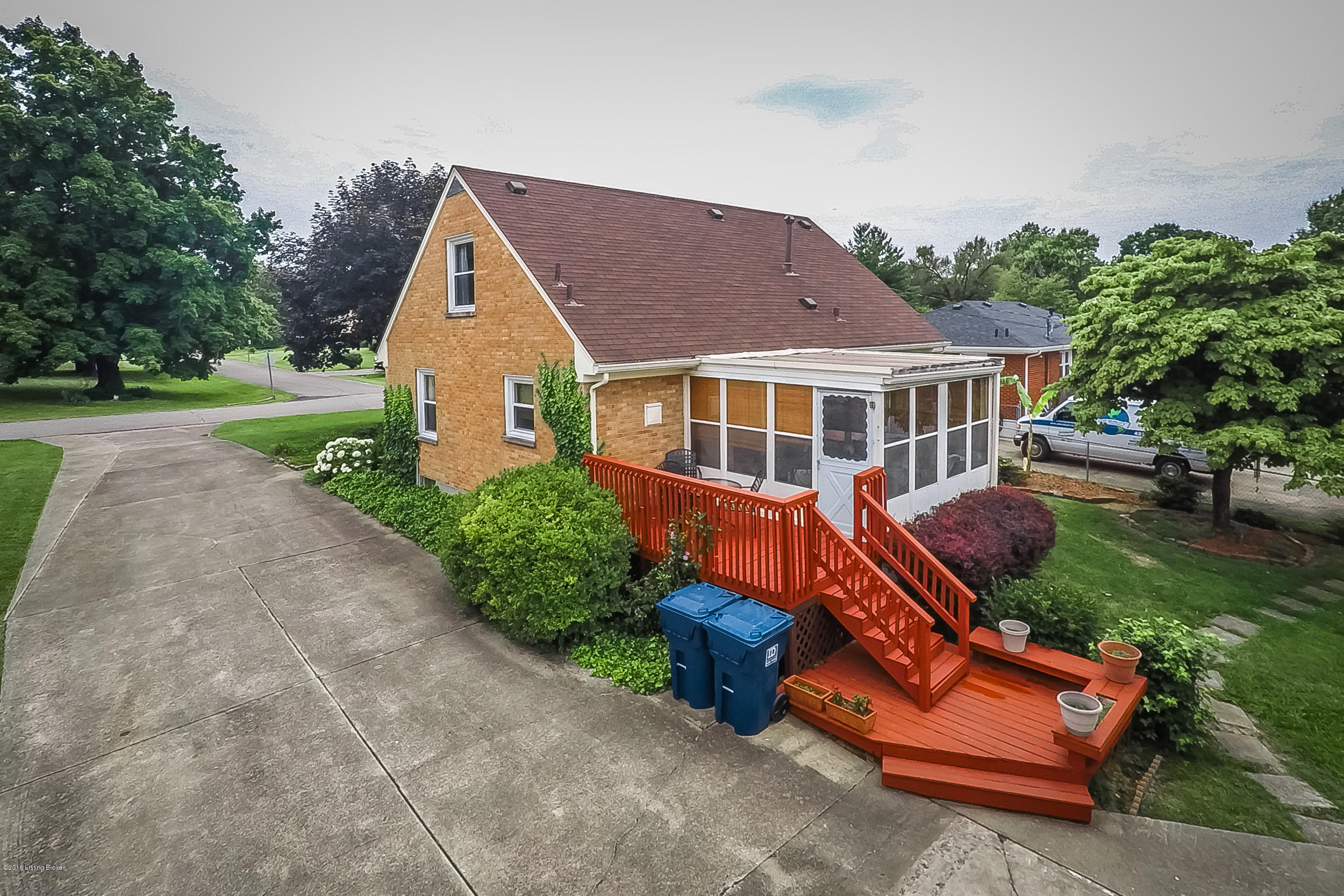 5101 Dee Road Louisville, KY 40219 - Photo 25 of 50 23