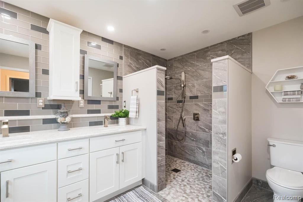 37291 Chesapeake Road Farmington Hills, MI 48335 - Photo 24 of 45