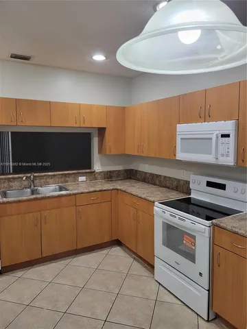 $2,700 | 2573 Southwest 82nd Avenue, Unit 101, Miramar, FL 33025