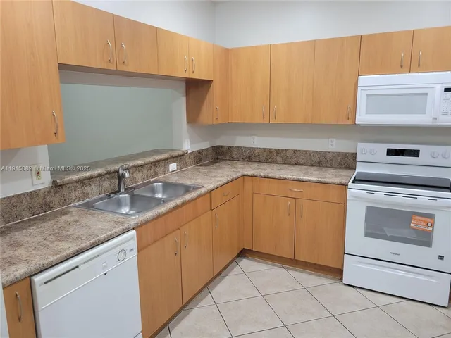 $2,700 | 2573 Southwest 82nd Avenue, Unit 101, Miramar, FL 33025