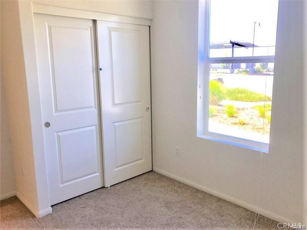 125 Fixie Irvine, CA 92618 - Photo 15 of 28 a view of an empty room and window