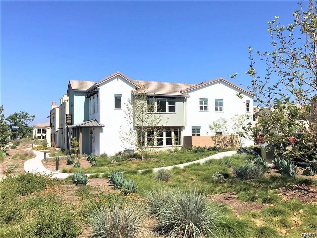 125 Fixie Irvine, CA 92618 - Photo 28 of 28 a front view of a house with a yard