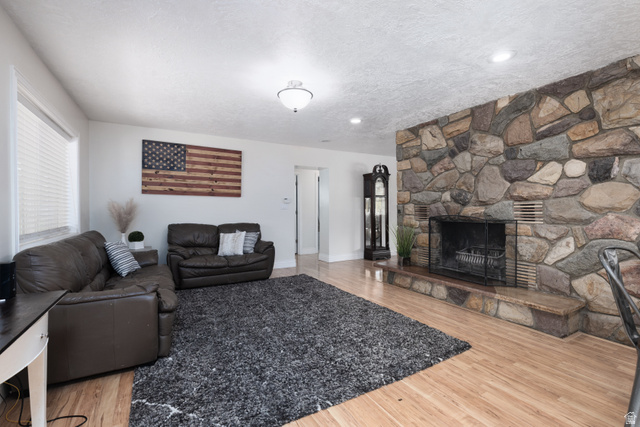 295 South State Street Ferron, UT 84523 - Photo 12 of 48